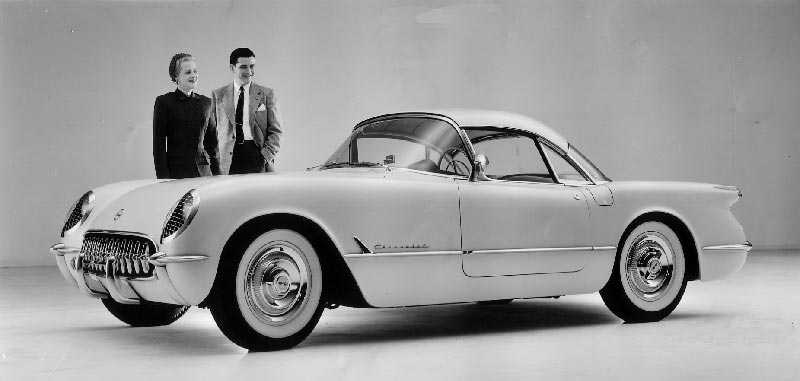 Uma foto promocional mostrando o Corvette de 1953. (Imagem cortesia da GM Media).