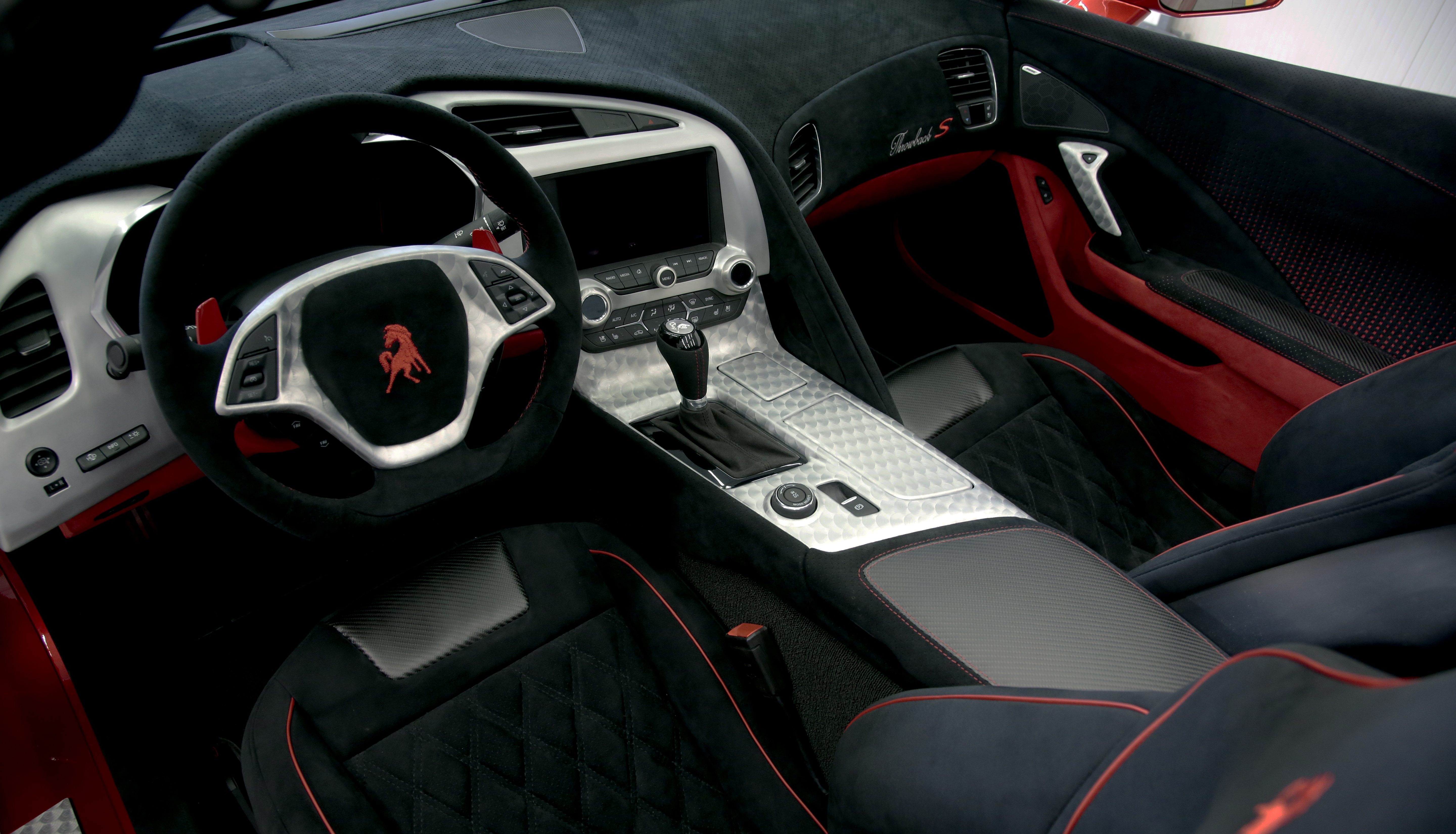 2018 Equus Throwback Interior