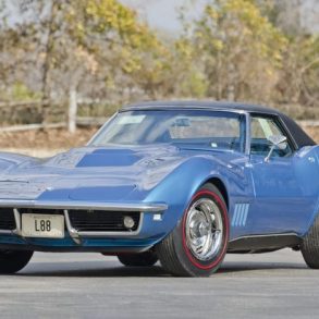 1968 Corvette in LeMans Blue