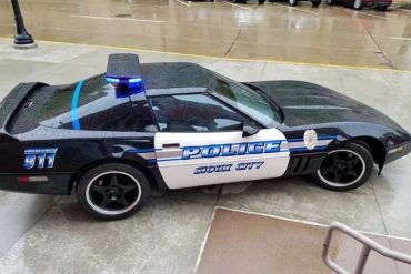 Sioux City Police 1986 D.A.R.E. Corvette