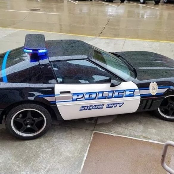 Sioux City Police 1986 D.A.R.E. Corvette