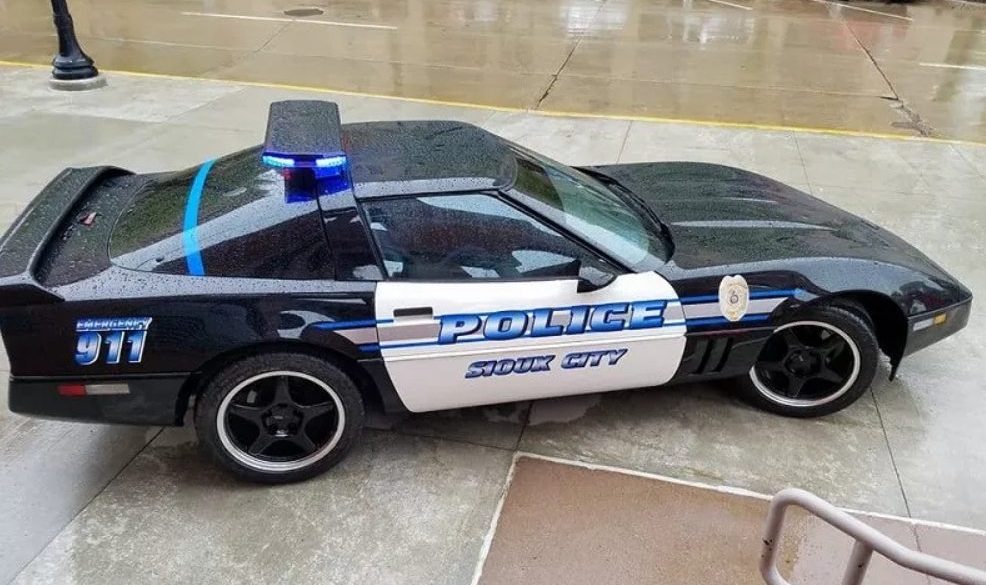 Sioux City Police 1986 D.A.R.E. Corvette