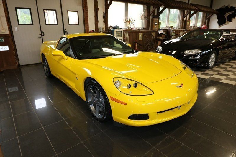 2007 Victory Edition Corvette in Velocity Yellow Tintcoat