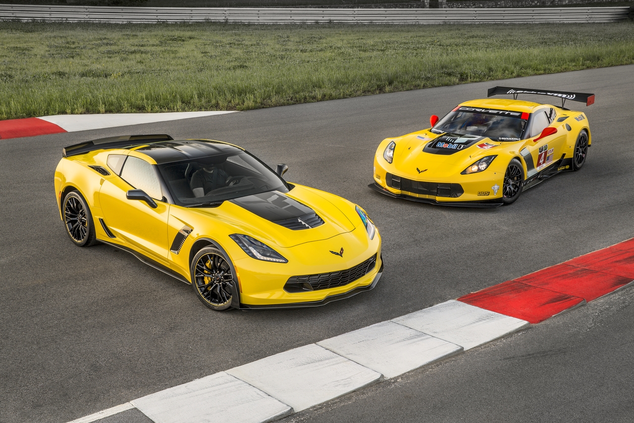 Die C7 Z06 Corvette teilt mehr Komponenten mit dem C7.R Rennwagen als jede andere Corvette in der Geschichte der Marke mit ihrem Renn-Pendant.