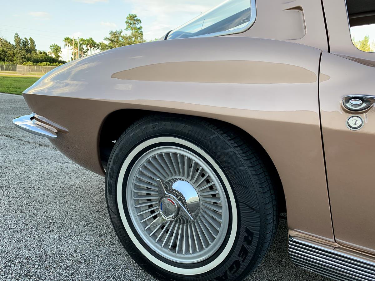 We found this beautiful 1963 Corvette Split-Window Coupe for sale on Ebay.