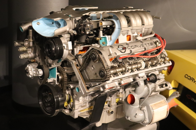 Cutaway of 1990 LT5 engine