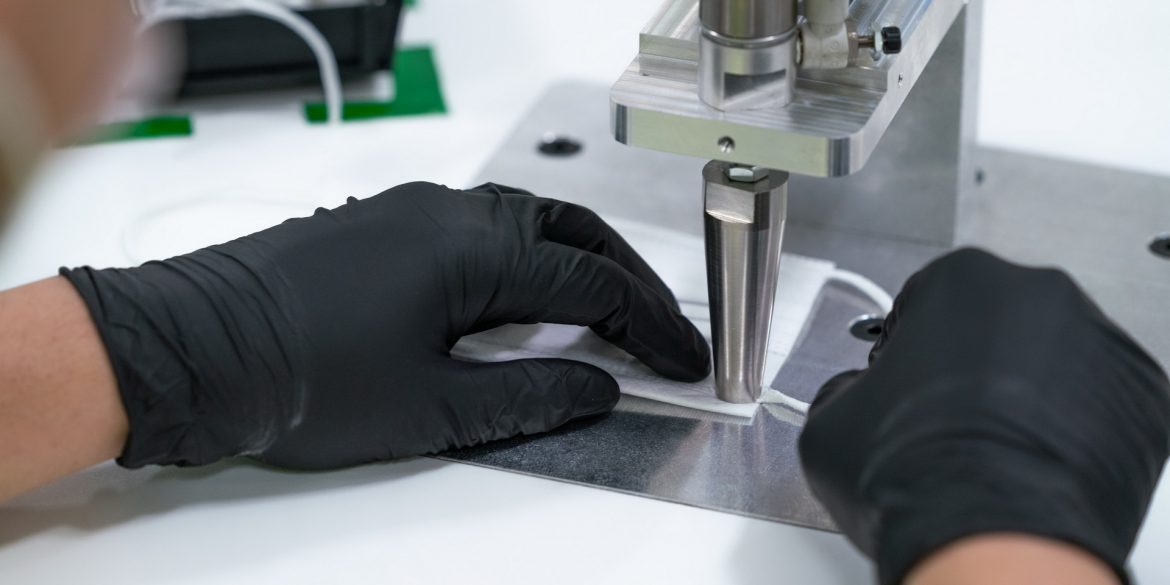 GM starts facemask production