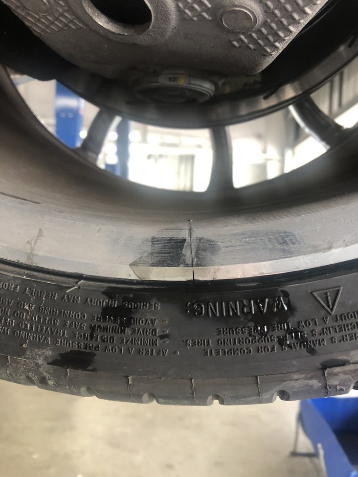 C7 Cracked Wheel