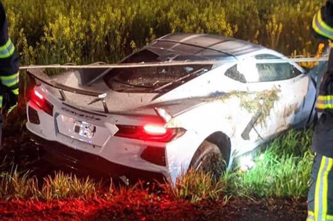 White 2020 Corvette C8 crash