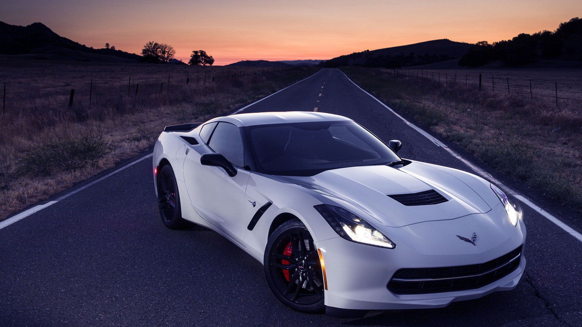 White Corvette Wallpapers