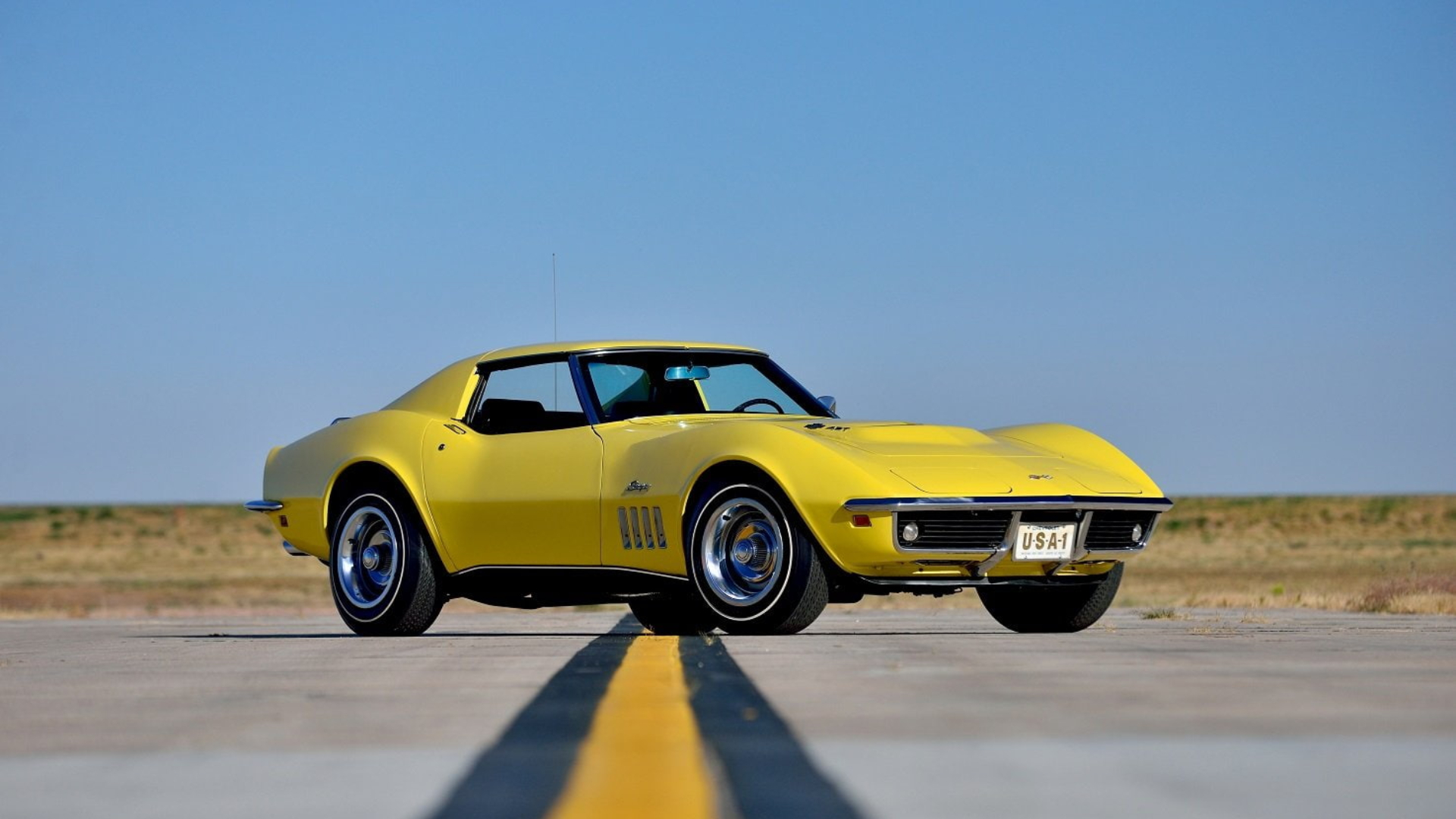 1977 Corvette Wallpapers