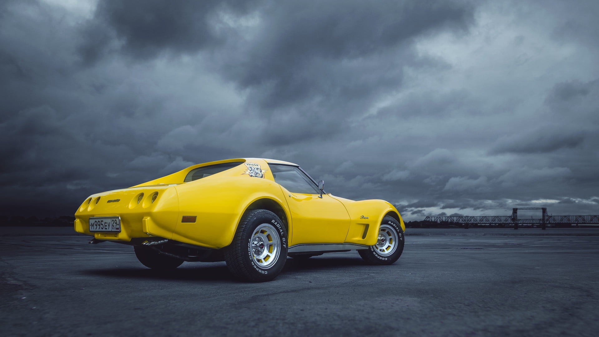 1977 Corvette Wallpapers