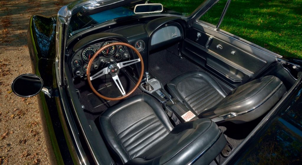 LOT S140 - 1967 Chevrolet Corvette Convertible