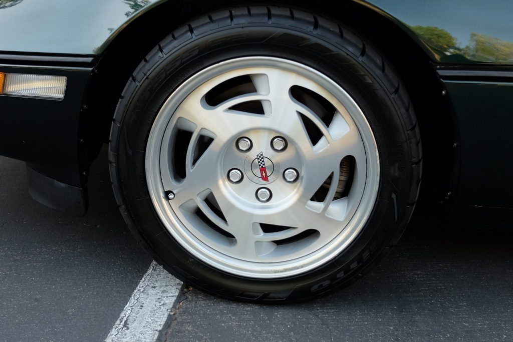 FOR SALE: A Polo Green 1990 Corvette ZR-1!