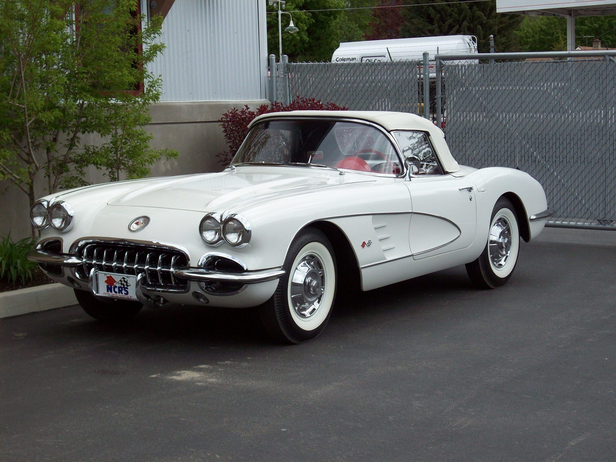 Ermine White 1960 Chevrolet Corvette