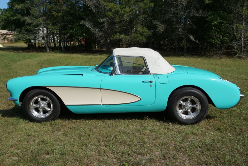 Here is the vinyl top in its upward condition on this 1956 Corvette.