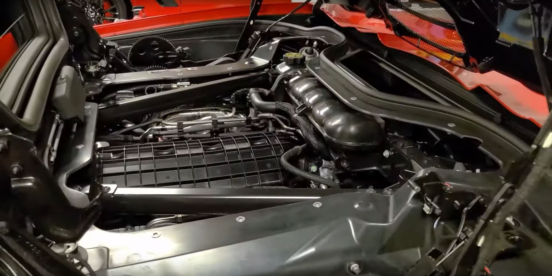 Convertible engine bay