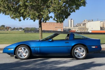 1990 Corvette Coupe six-speed