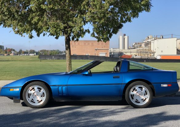 1990 Corvette Coupe six-speed