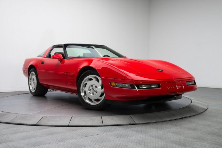 1993 Corvette C4 Ruby Red Touch Up Paint – 1oz Brush-On Bottle, GM Code 68