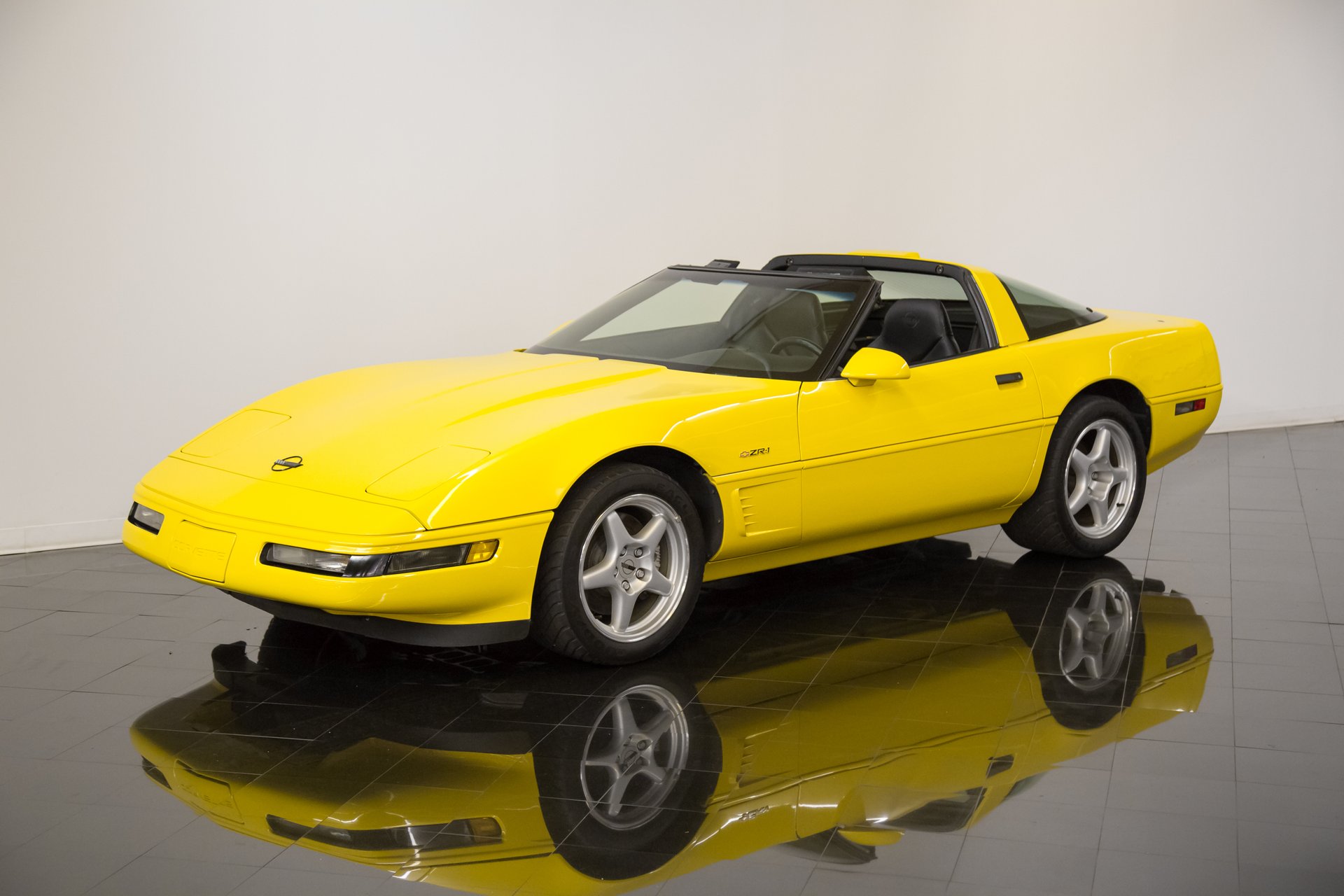 Kono Covers Custom Fit 4-Layer Car Cover For Chevrolet Corvette Convertible C4 (1994-1996)