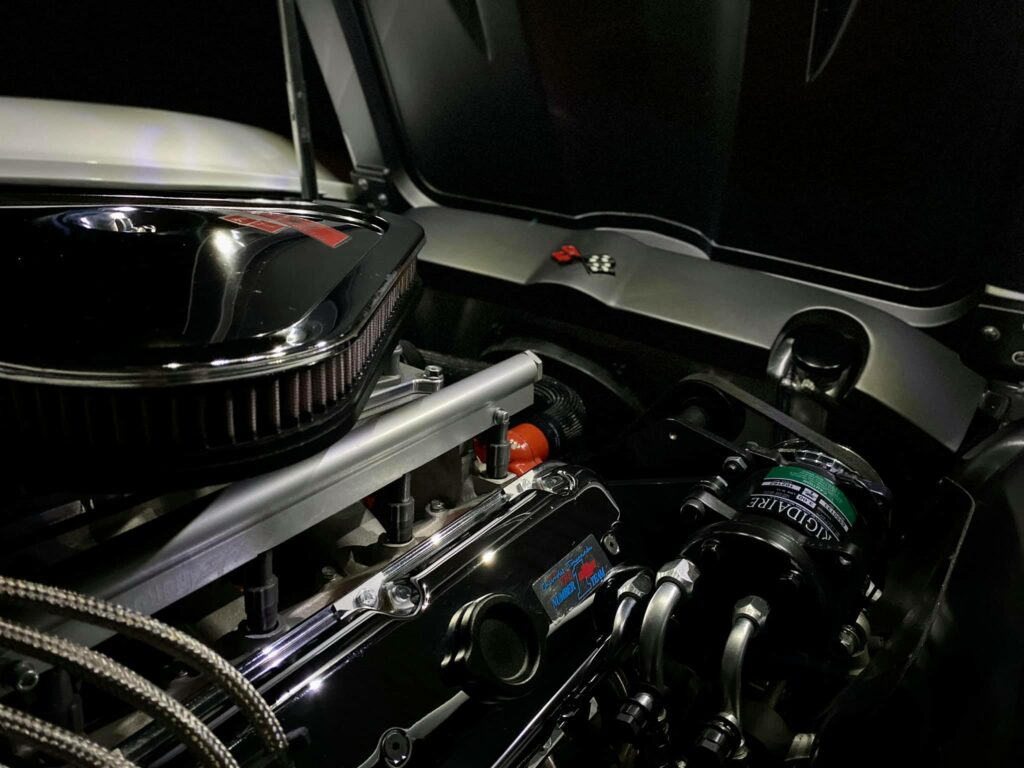 Corvette C2 Restomod engine