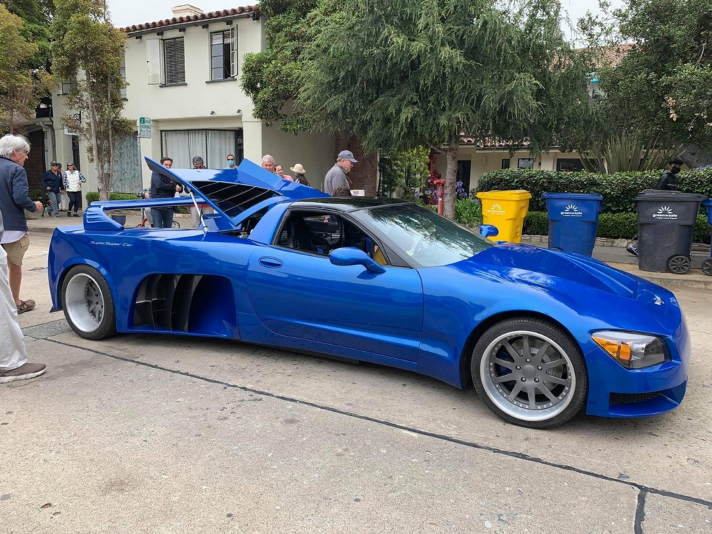 The GT-55C is a twin LT4-powered super car built around a C5 Corvette chassis.