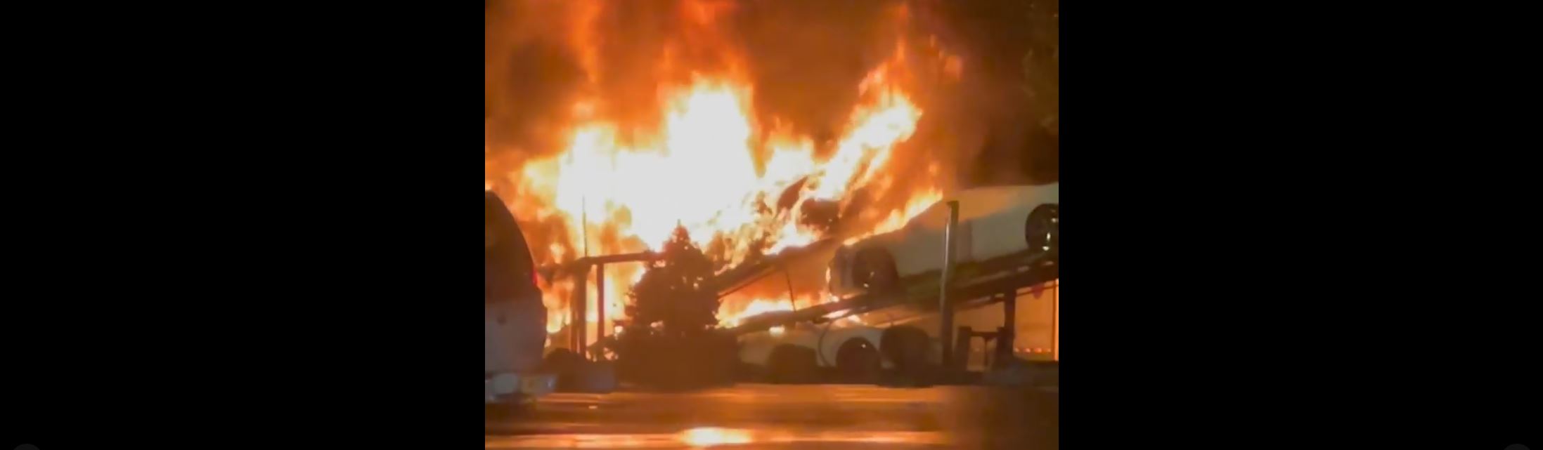 2022 Corvette C8s on fire just North of Nashville, Tennessee