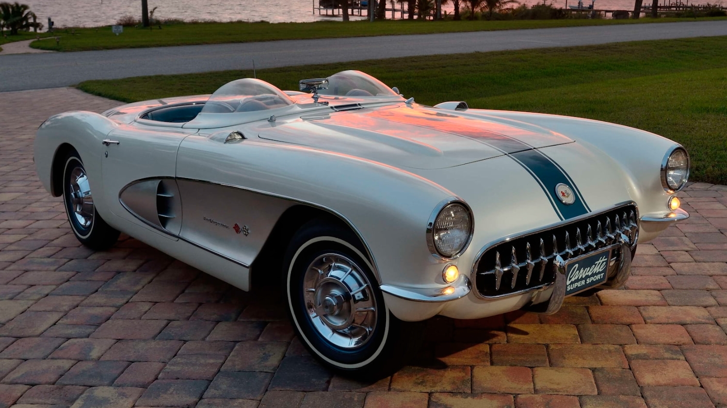 The 1957 Corvette Super Sport first introduced by GM at the New York International Auto Show in 1957.