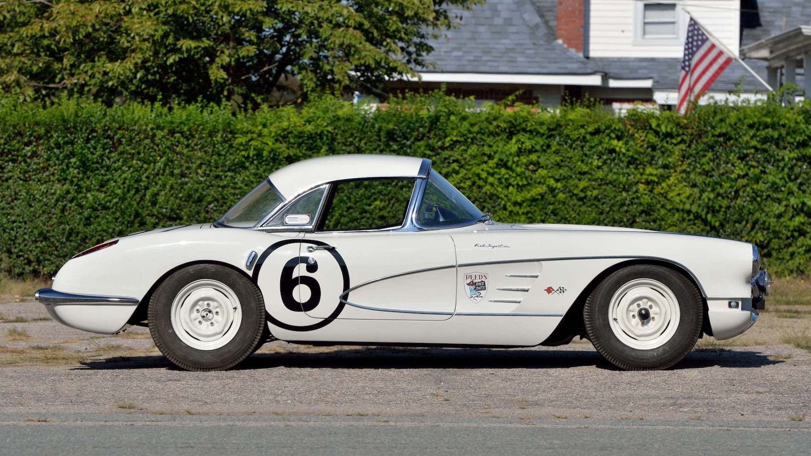 1960 Sebring Corvette driven by Bill Fritts and Chuck Hall