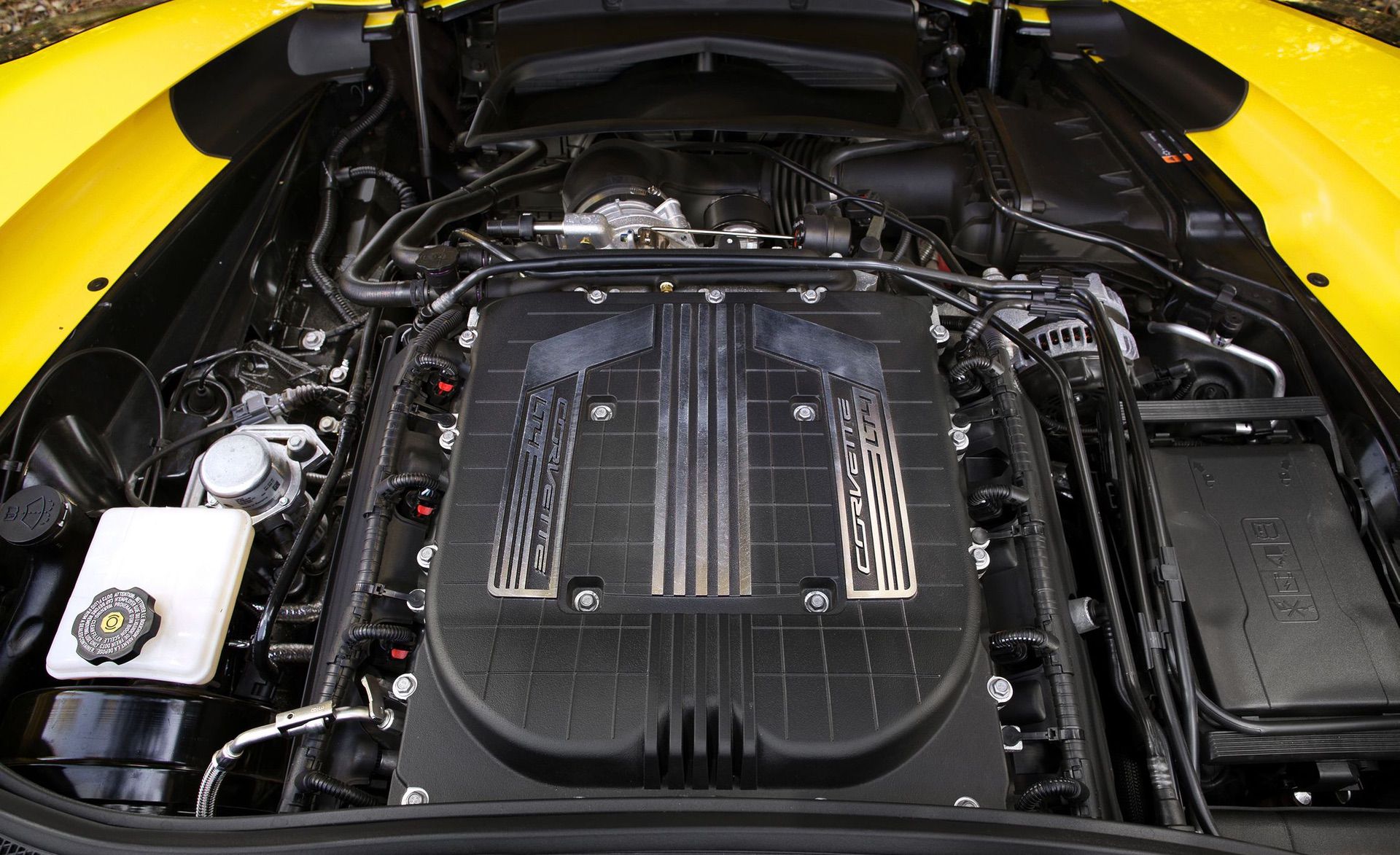 Chevrolet Corvette LT1 Engine