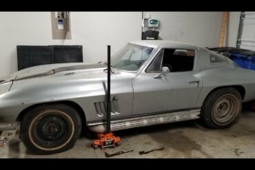 Taking Out A 1967 Corvette That Hasn't Been Driven For 50 Years