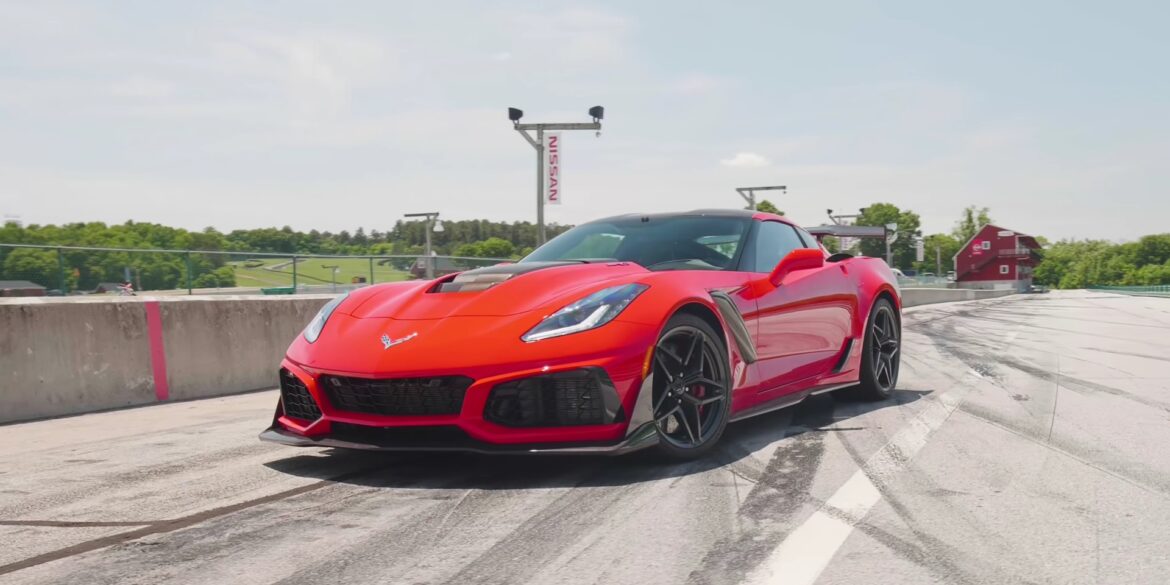 2019 Chevrolet Corvette ZR1 Laps The Virginia International Raceway