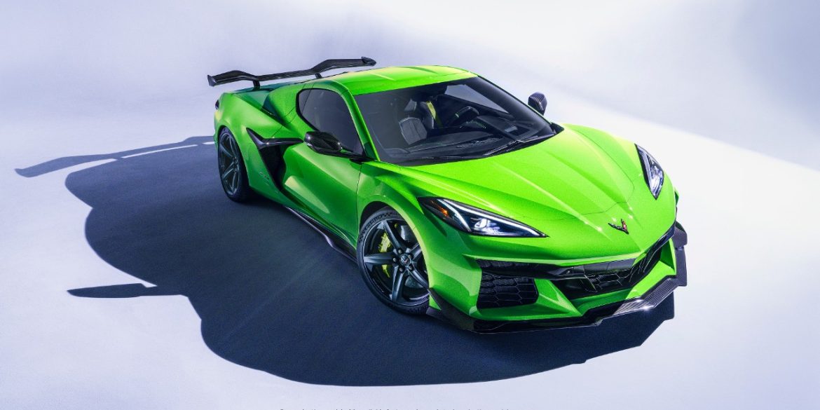 he Corvette Z06 finished in an exclusive “Minted Green” as part of the “Own the Color” auction.