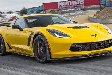 2015 Chevrolet Corvette Z06 Attacks The Mazda Raceway Laguna Seca