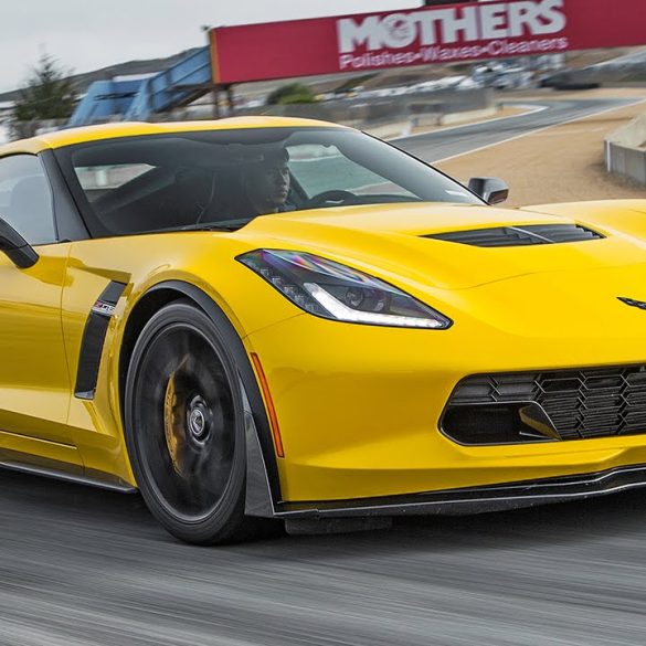 2015 Chevrolet Corvette Z06 Attacks The Mazda Raceway Laguna Seca