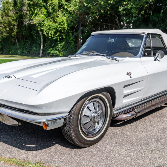 A Single-Family-Owned 1964 Corvette Is Live Now On Bring A Trailer