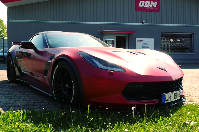 Super Loud 2016 Chevrolet Corvette Z06 Full Throttle On Autobahn!