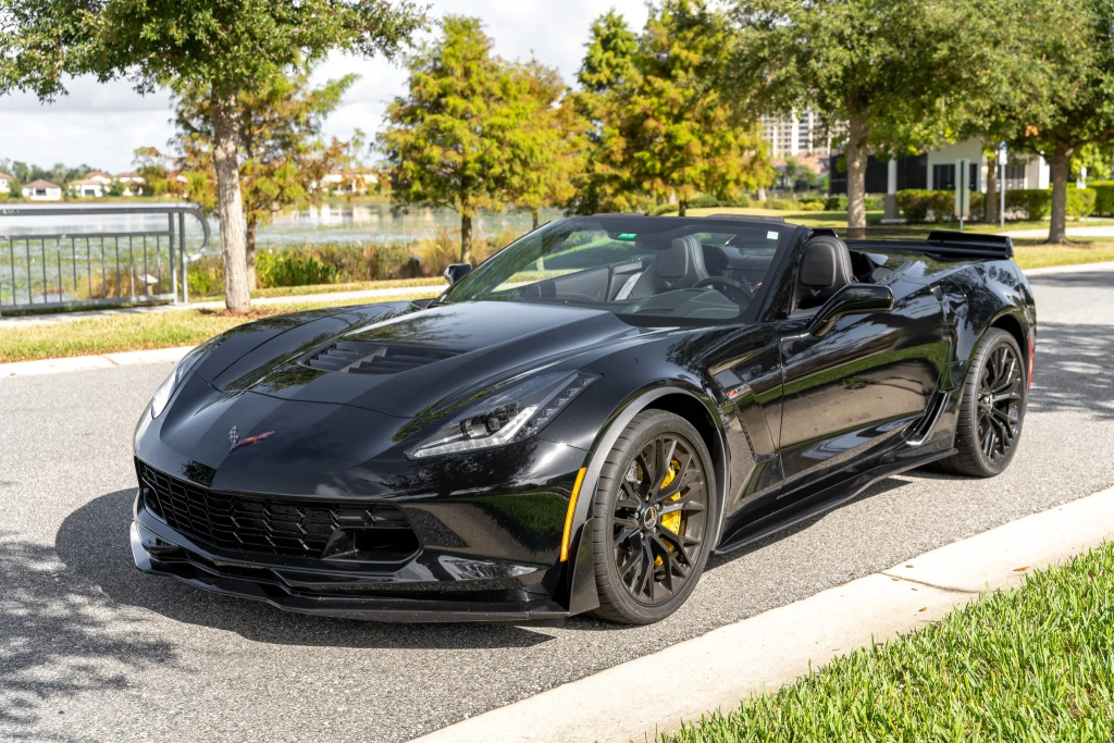 その他 corvette 650-HP Chevrolet Corvette Z06 2LZ With Less Than 7,000 Miles