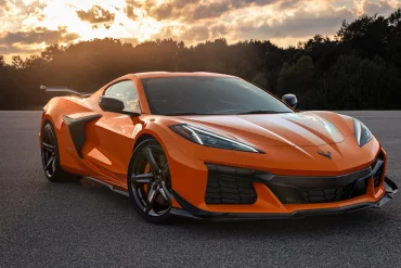 2023 Chevrolet Corvette Stingray C8 & Z06 Prestige Brochure – 112 Pages, GM Catalog, New