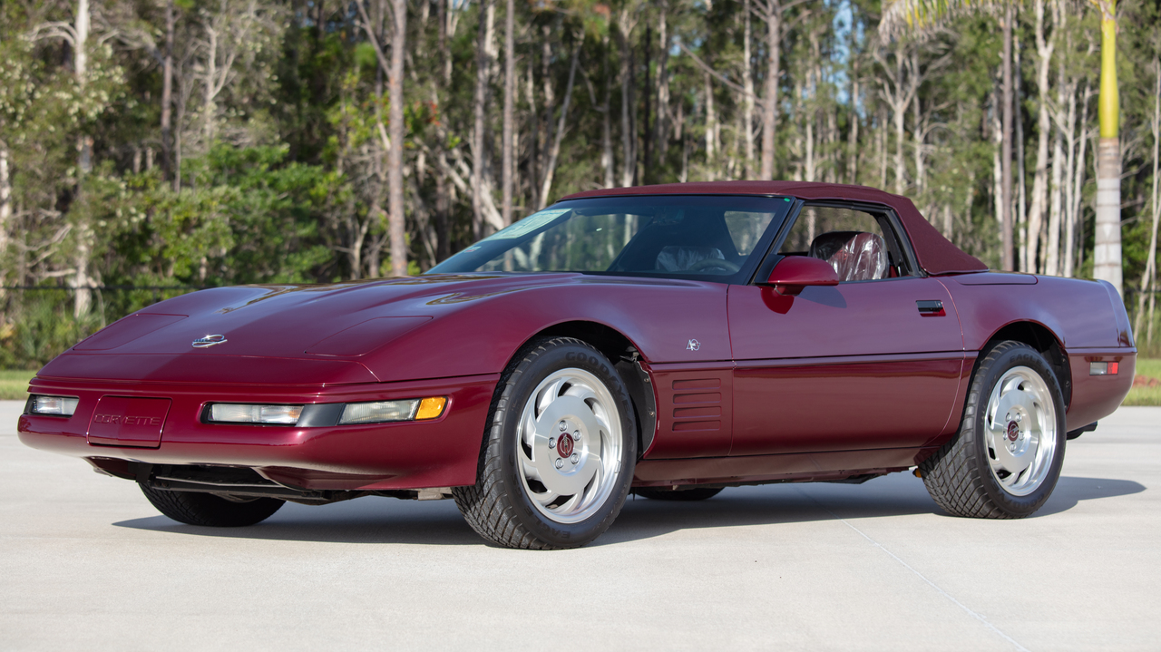 Un survole des 8 Corvette "Anniversary Edition". 1993-40th-Anniversary-Edition-Corvette