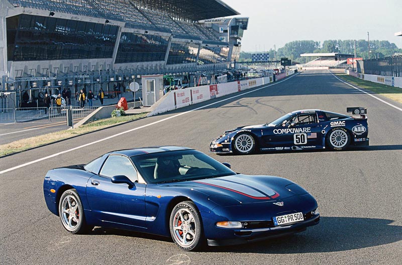The 2004 Commemorative Edition Corvette (non-Z06 - for European export) featured many of the exterior styling cues featured on the U.S. built Z06 model.