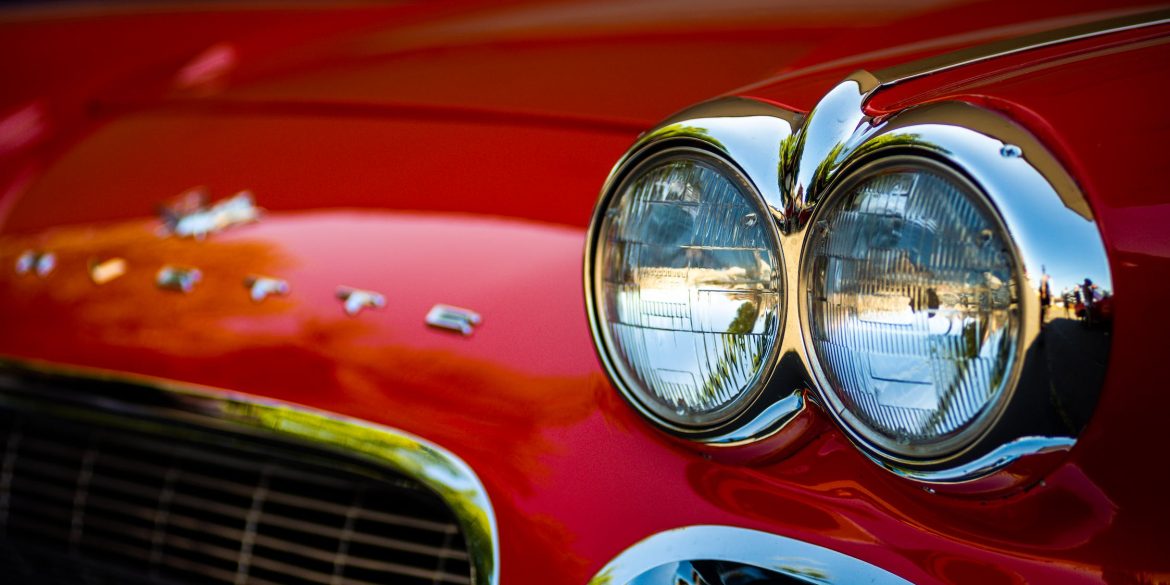 Headlight bulb on C1 corvette
