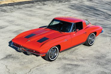 1963 Chevrolet Corvette Sting Ray Z06 'Big Tank' Split-Window Coupe | Gabor Mayer ©2019 Courtesy of RM Sotheby's