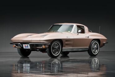 1963 Chevrolet Corvette Sting Ray 'Fuel-Injected' Split-Window Coupe Darin Schnabel | ©2013 Courtesy of RM Auctions