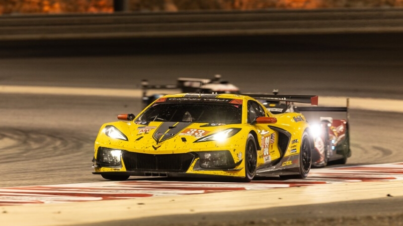 Corvette Racing's Mobil 1/ Sirius XM C8.R running its final race at Bahrain International Raceway. Image courtesy of Richard Prince.)