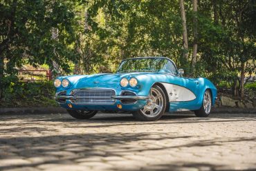 1961 Chevrolet Corvette Restomod