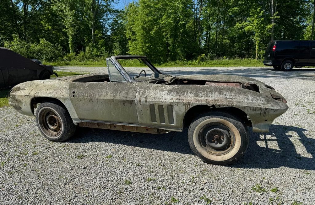 This 1966 Corvette Convertible is currently being auctioned on Ebay by seller bb67.