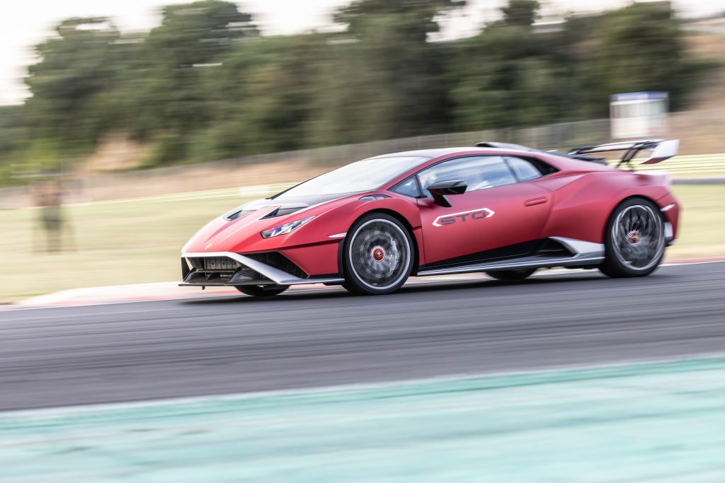 2023 Lamborghini Huracan STO