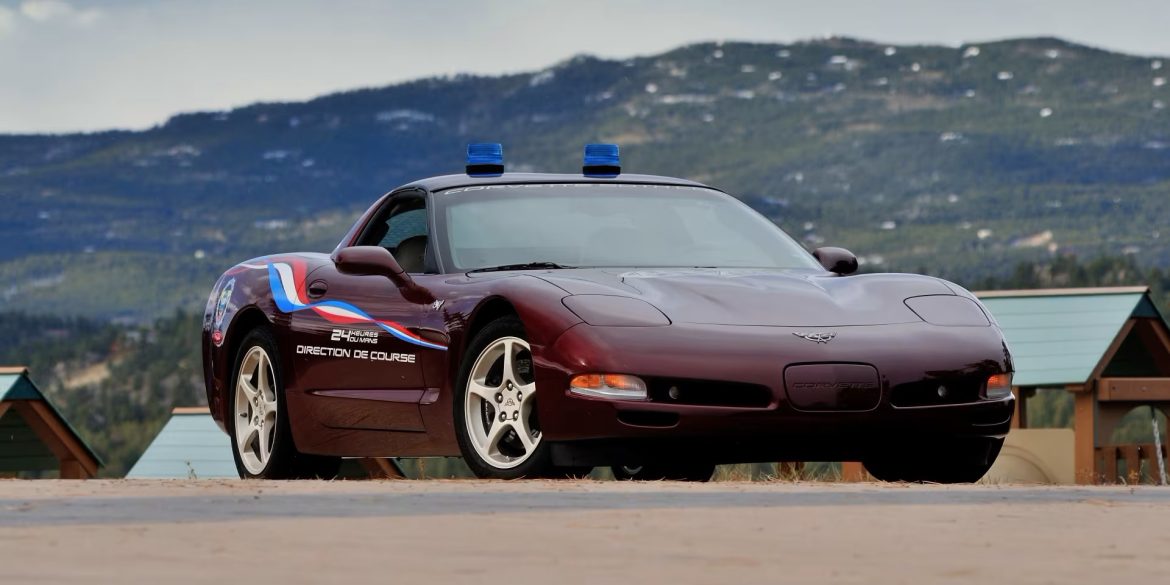 2003-Chevrolet-Corvette-Lemans-Pace-Car